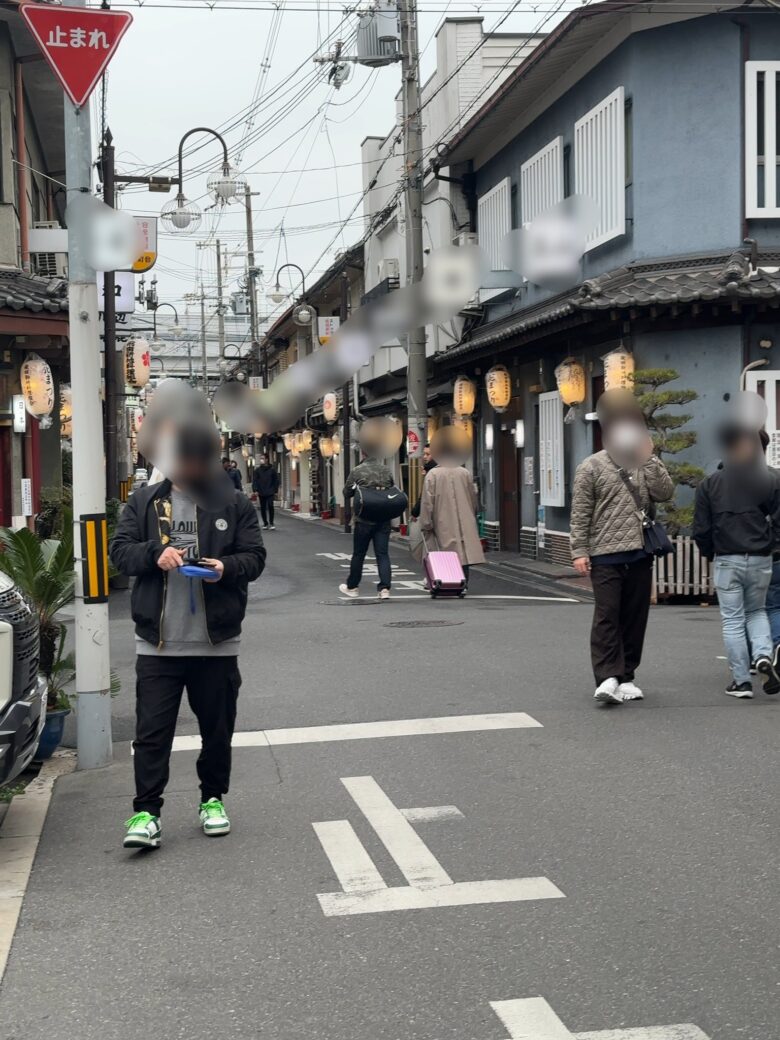 2023年3月17日金曜日16時頃の飛田新地メイン通りの風景