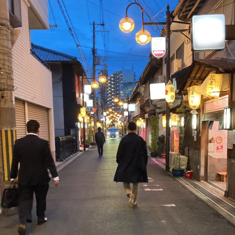 青春通り（高速より）