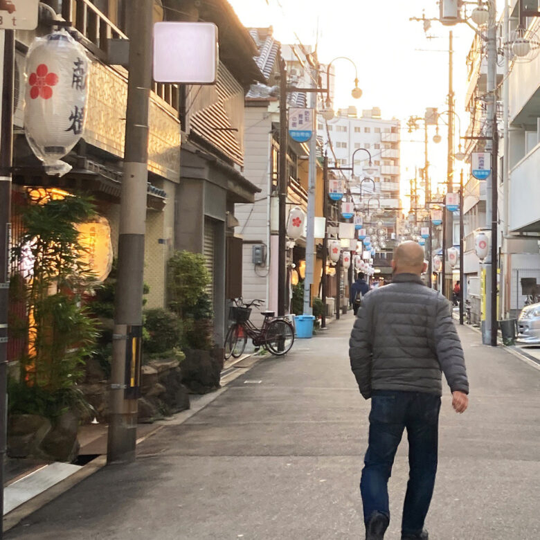 裏通り（弥生町）